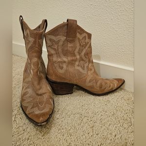 Womens Boots